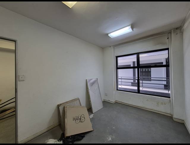 56M² OFFICE TO LET IN MELVILLE